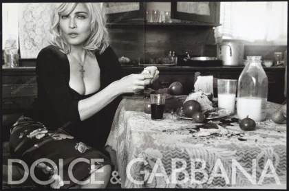 Dolce & Gabbana 2010 "Tomatoes" Print Ad - Madonna