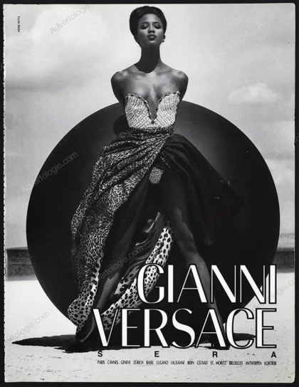 Gianni Versace 1990 Print Ad - Naomi Campbell, Herb Ritts